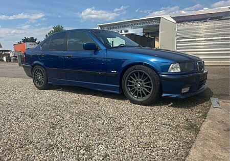 BMW 318i 318