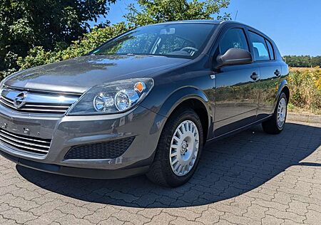 Opel Astra Selection "110 Jahre" 1Hand*Scheckheft*68000Km