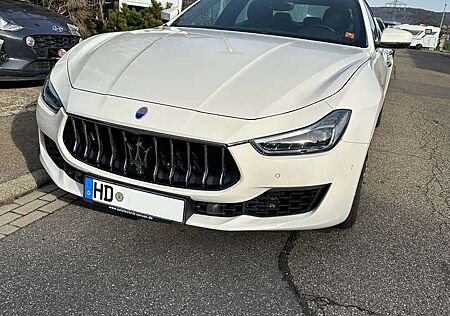 Maserati Ghibli Hybrid