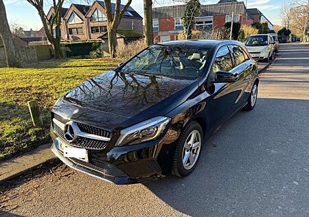 Mercedes-Benz A 200 SCORE!