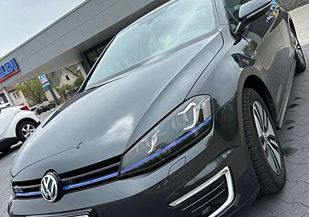 VW Golf GTE Volkswagen Hybrid Golf VII 1,4 TSI