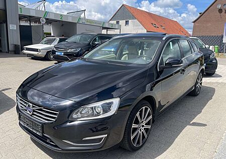 Volvo V60 Kombi Summum AWD
