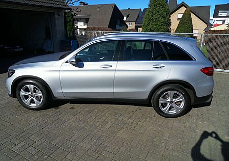 Mercedes-Benz GLC 220 4WD-AHK-LED-Shz.-ALU-GRA-Rückf.Kam.-2.Hd-106TKM