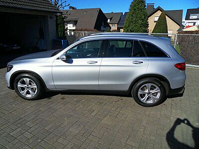 Mercedes-Benz GLC 220 4WD-AHK-LED-Shz.-ALU-GRA-Rückf.Kam.-2.Hd-106TKM