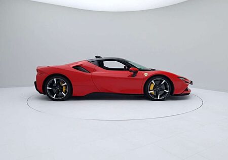 Ferrari SF90 Stradale 1. Hd. Racing Seats / Unfallfrei / MwSt ausweisbar