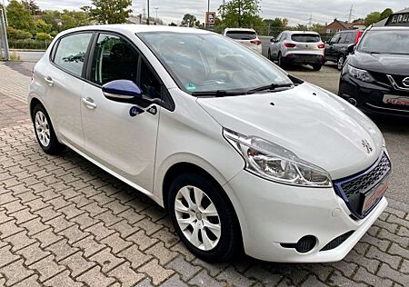 Peugeot 208 Pure Tech/ Gepflegter Zustand