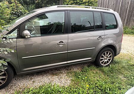 VW Touran Volkswagen 2.0 TDI DPF DSG Highline