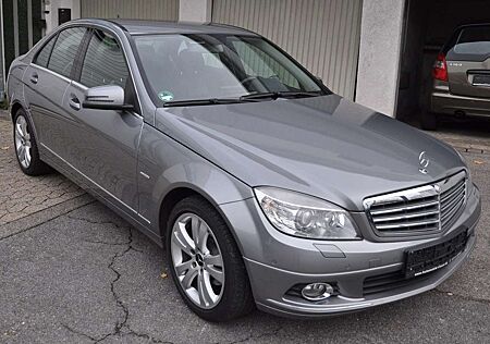 Mercedes-Benz C 300 Automatik*Navi-Leder-Xenon-PDC*