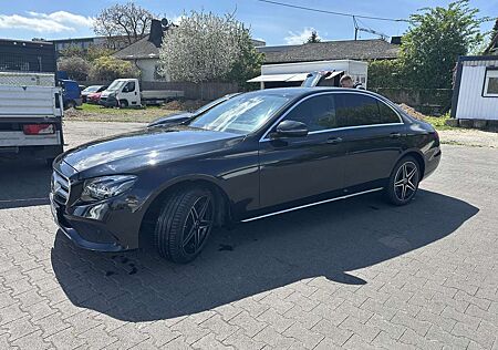 Mercedes-Benz E 220 d T 9G-TRONIC Avantgarde