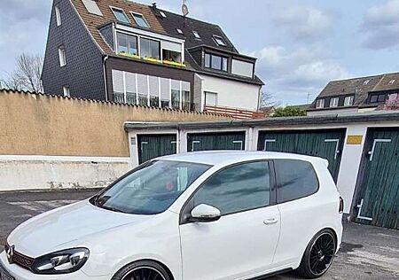 VW Golf GTI Volkswagen TÜV Neu 10.500 VB