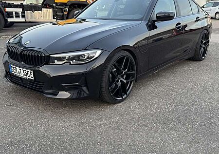 BMW 330e 330 xDrive Plug-in Hybrid | 292 PS | AHK | Ka