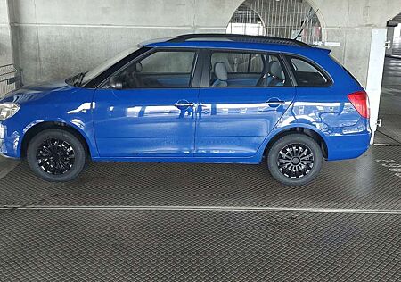 Skoda Fabia 1.2 HTP Combi, 1Hand,nur 34000km.Tüv 11/2027. Sche