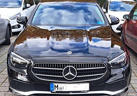 Mercedes-Benz E 200 9G-TRONIC