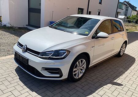 VW Golf Volkswagen VII Lim. DSG R Line Virtual*LED*Kamera