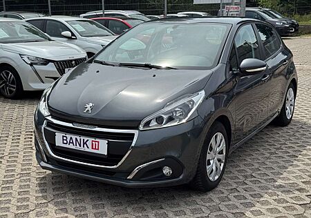 Peugeot 208 1,2i*Klimaanlage*Navi*8-fach bereift*1.Hand