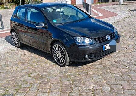 VW Golf Volkswagen 1.6 FSI Trendline