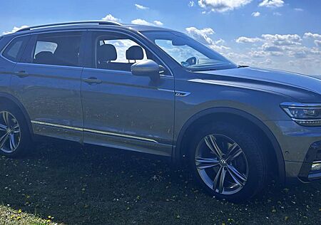 VW Tiguan Allspace Volkswagen 2.0 TSi DSG Highline R-Line 4Motion | AHK | Nav