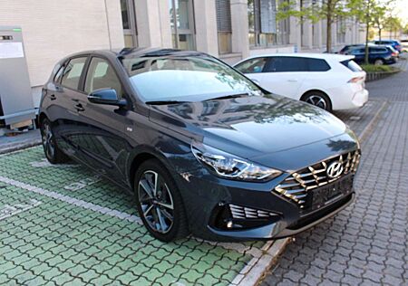 Hyundai i30 Trend Mild-Hybrid~1 HAND~NAVI