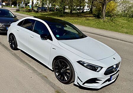Mercedes-Benz A 35 AMG Limo / 4 Matic / Vollausstattung / SR+WR neuwertig