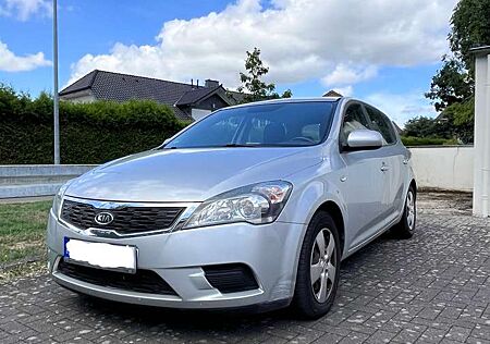 Kia Cee'd Ceed / Vision