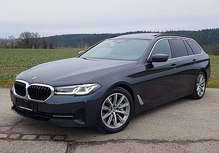 BMW 530 d xDrive Touring DrAssProf Massage Pano Nappa