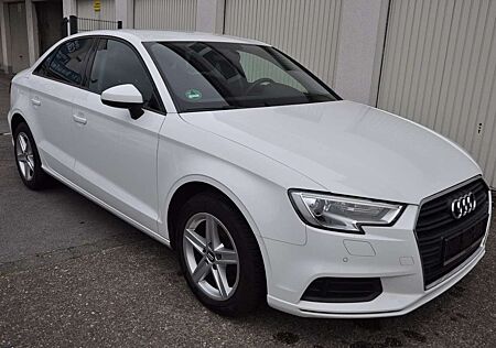 Audi A3 1.0 TFSI Limousine**Navi-Bi-Xenon-PDC**
