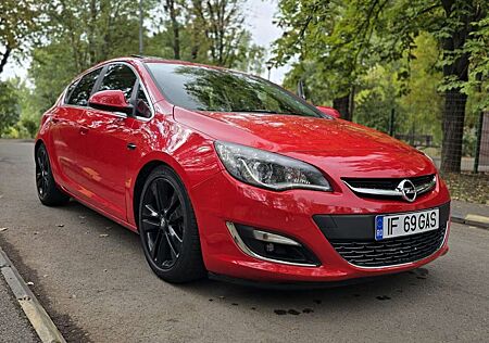 Opel Astra 1.6 Turbo Edition