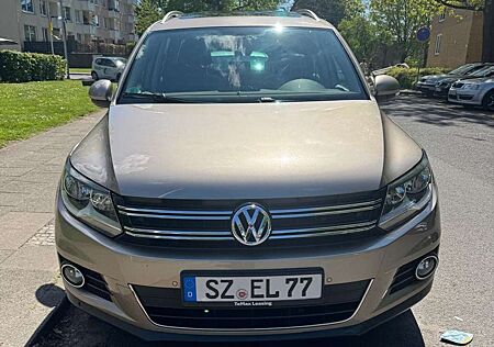VW Tiguan Volkswagen 2.0 TDI DPF 4Motion. DSG