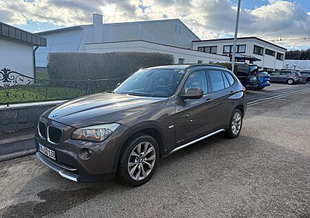 BMW X1 xDrive18d - XLine - Klima-Xenon-Navi-AHK