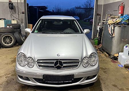 Mercedes-Benz CLK 220 Coupe CDI/Elegance Facelift/Automatik/