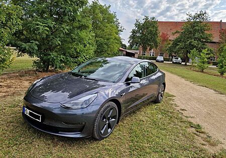Tesla Model 3 Langstreckenbatt. Allradantrieb Dual Motor