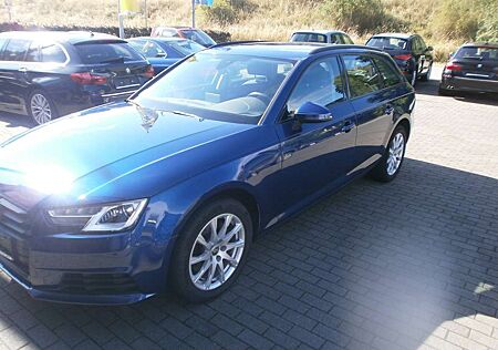 Audi A4 Basis