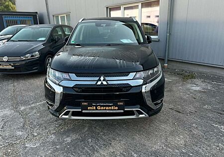 Mitsubishi Outlander 2.4PHEV Plus 4WD/Allrad Hybrid Voll-Ausstattung