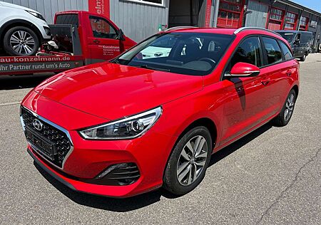 Hyundai i30 Trend, Klima, Navi, Tempomat, Sitzh.