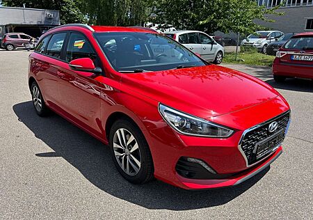 Hyundai i30 Trend, Klima, Navi, Tempomat, Sitzh.