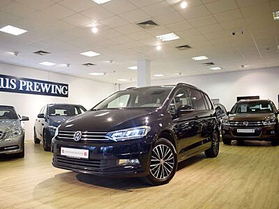 Volkswagen Touran 7-SITZER/NAVI/ CARPLAY/ AHK/ ACC/1.BESITZ