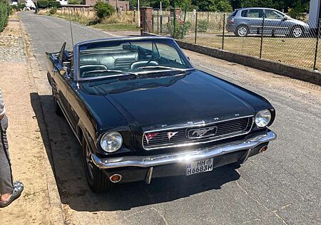Ford Mustang Cabrio V8
