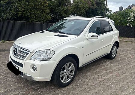 Mercedes-Benz ML 300 CDI 4Matic 7G-TRONIC DPF BlueEFFICIENCY