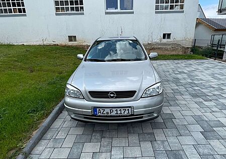 Opel Astra 1.6