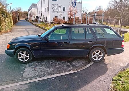 Mercedes-Benz E 220 W124T