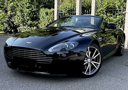 Aston Martin V8 Vantage V8 Roadster 4.7l DE 1. HAND SERVICE NEU