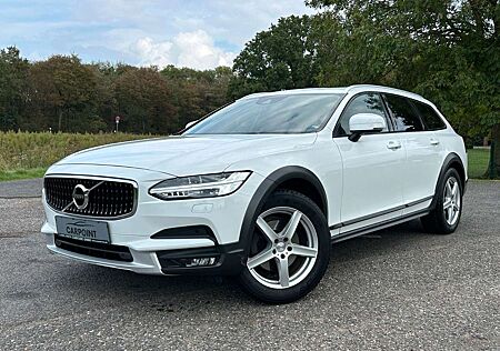 Volvo V90 Cross Country Pro 2.0 AWD Navi Kamera AHK