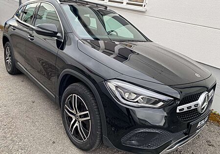 Mercedes-Benz GLA 200 d *Panorama-LED-AHK*