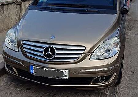 Mercedes-Benz B 180 CDI (245.207)