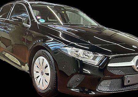 Mercedes-Benz A 200 d DCT 4Matic Limousine/Navi/Kamera/Sitzhzg