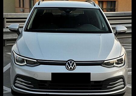 VW Golf Variant Volkswagen 1.0 eTSI Life