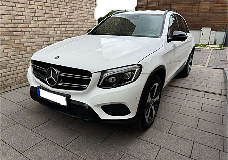 Mercedes-Benz GLC 250 d 4Matic 9G-TRONIC, LED, AHK, Night Paket