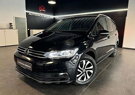 VW Touran Volkswagen Active 1.5 TSI/Led+Kamera+CarPlay+1-Hand