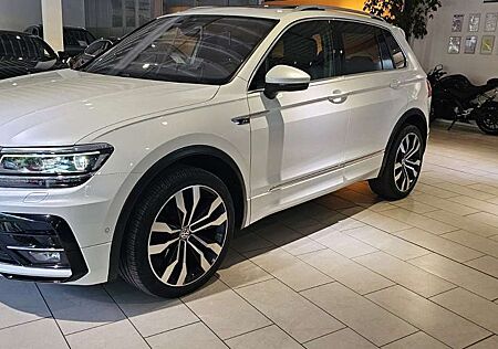 VW Tiguan Volkswagen R-Line Highline 4Motion Voll Pano 360 Kam AHK Le