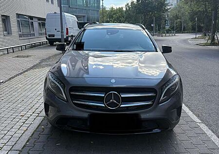 Mercedes-Benz GLA 220 CDI 4Matic 7G-DCT